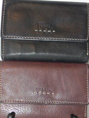 VTG FOSSIL Genuine Leather Trifold Solid Black/Brown Men's Wallet.